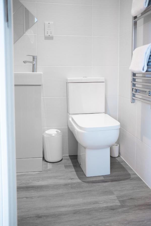 Modern One Bedroom Apartment In Town Centre & 4 Min To The Beach Bournemouth Dış mekan fotoğraf