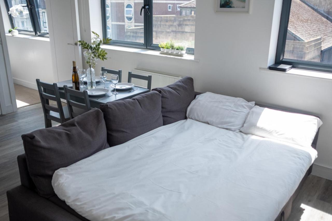 Modern One Bedroom Apartment In Town Centre & 4 Min To The Beach Bournemouth Dış mekan fotoğraf
